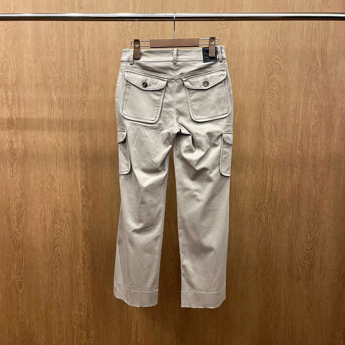 랑방 카고 팬츠 플랩 포켓 디테일 스트레이트핏 크림 베이지 상품이미지3