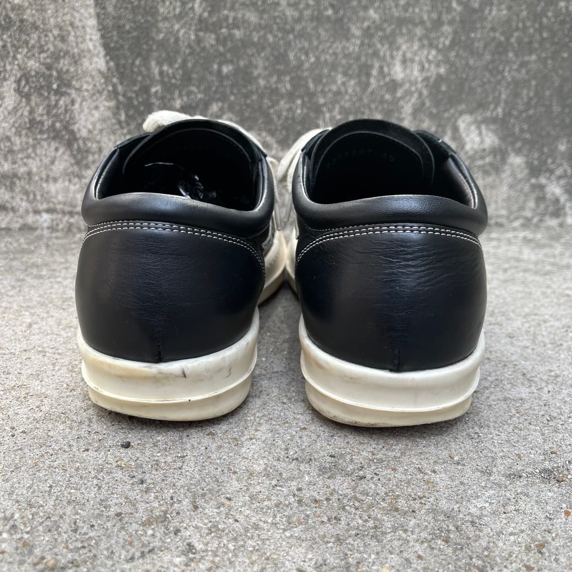 [40] Rick Owens 빈티지 레더 스니커즈 블랙 밀크 상품이미지5