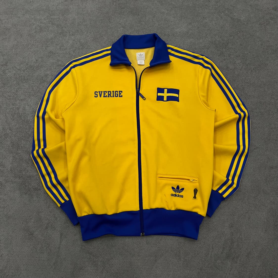 S 아디다스 스웨덴 축구 대표팀 트랙탑 져지 상품이미지1