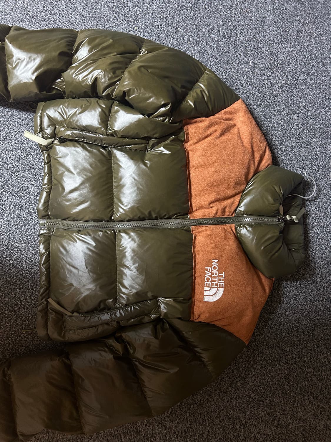 노스페이스 브라운카키 패딩 상품이미지1