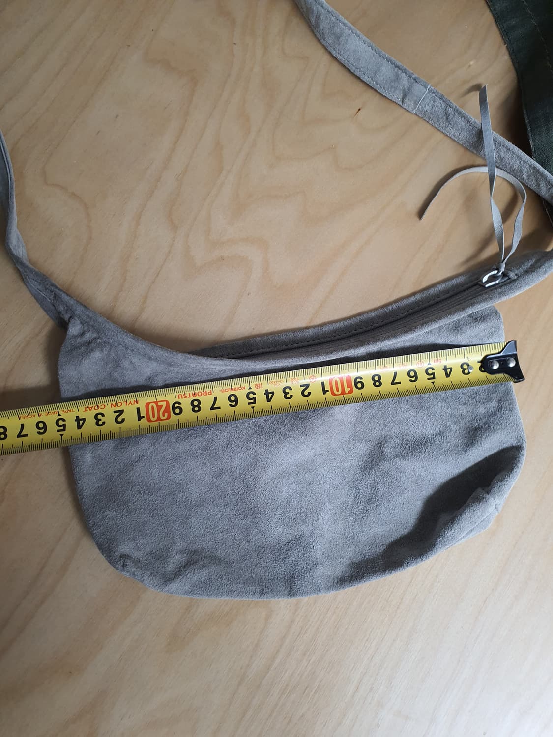 헨더스킴 스웨이드 미니 크로스백 사코슈 핸더스킴 상품이미지4