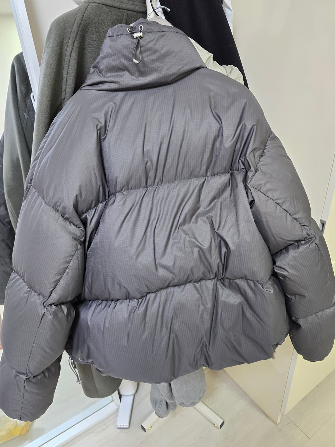 인사일런스 구스다운 숏패딩 상품이미지2