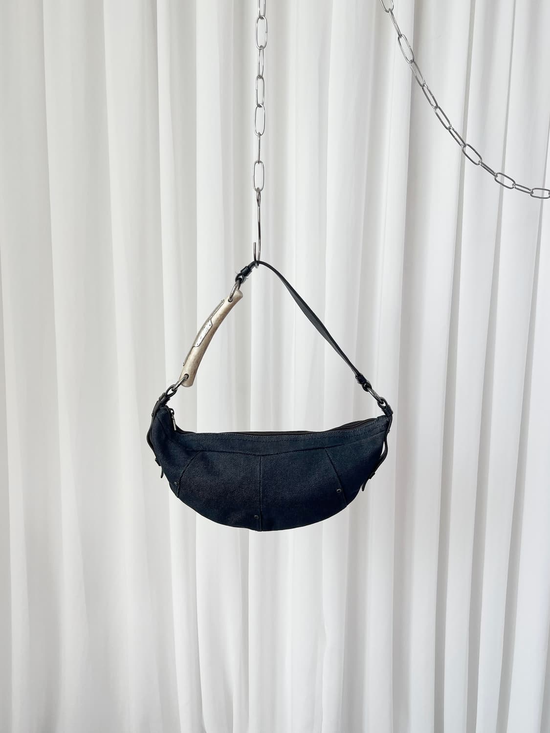 생로랑 SS02 몸바사 데님 숄더백 상품이미지1