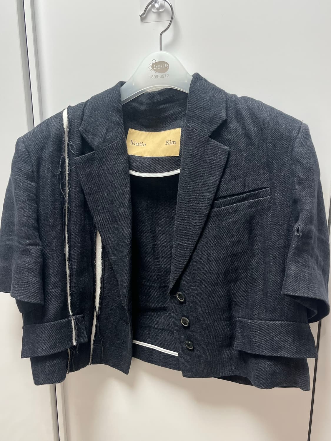 디테일 컷 크롭 반팔 자켓 네이비 상품이미지1