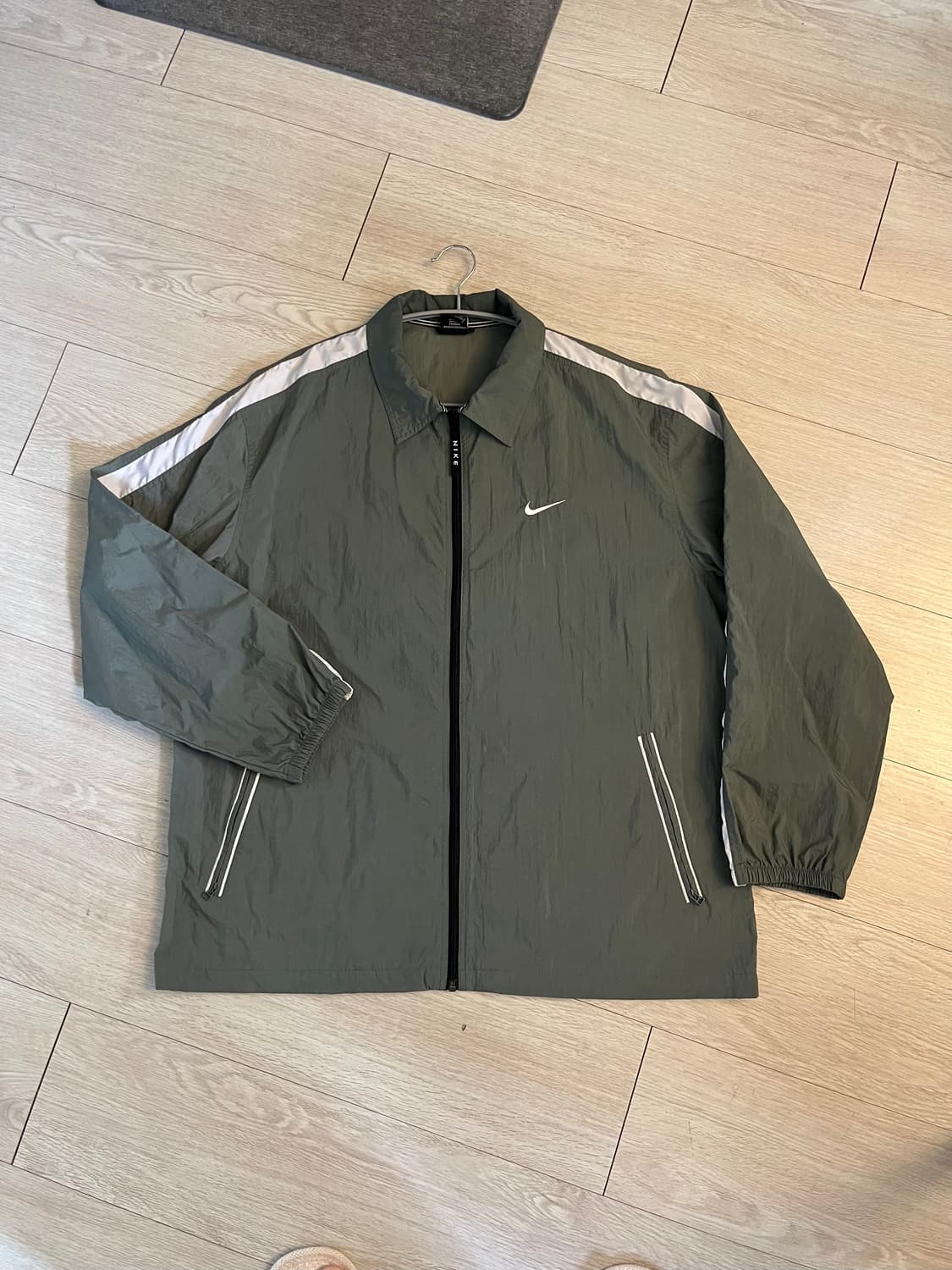 나이키 나일론 바람막이 자켓 상품이미지1