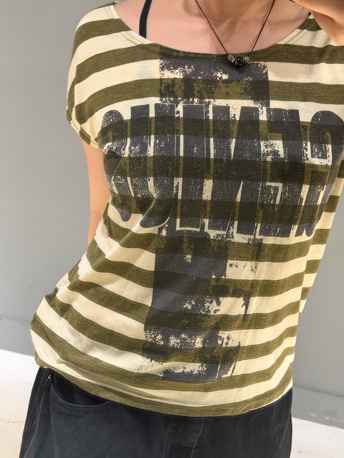 stripe pattern cross lettering top 상품이미지5