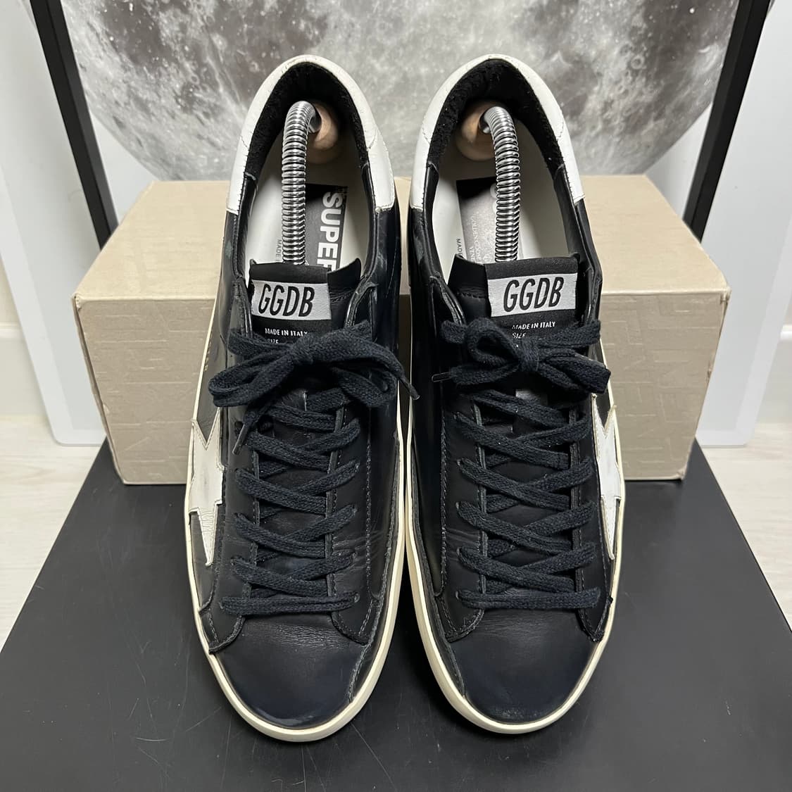정품 42) 골든구스 블랙 화이트탭 스니커즈  270~275 상품이미지3