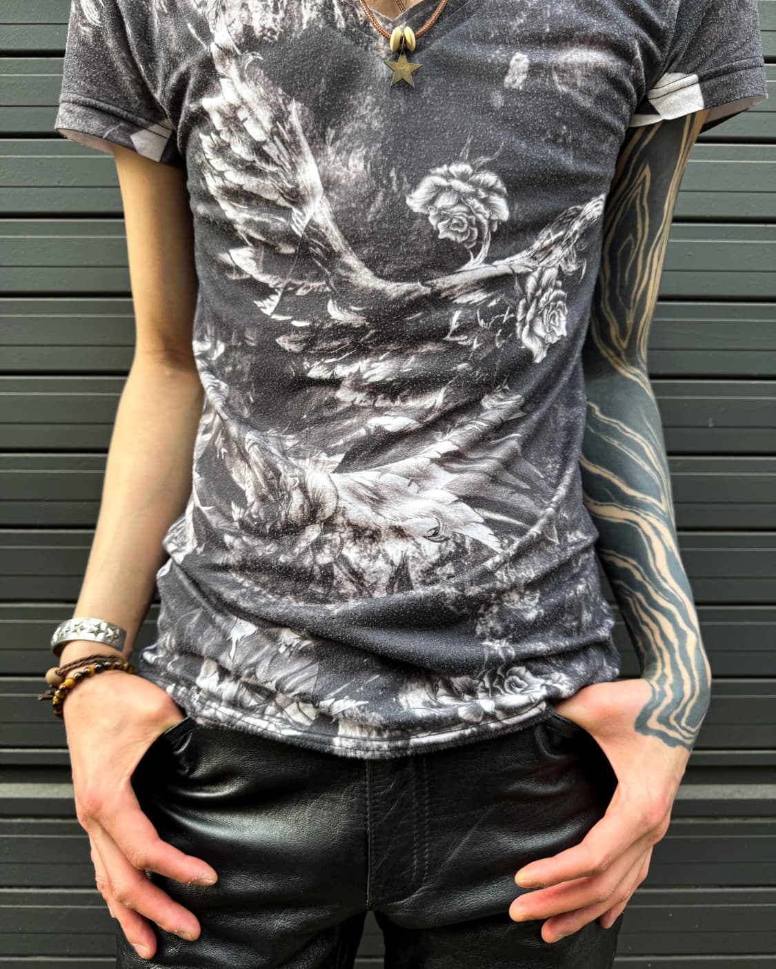 MIDAS – Angel Wing Graphic V-neck Tee 상품이미지3
