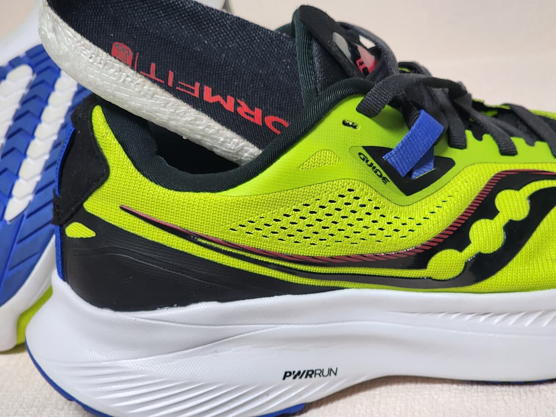 써코니 가이드 15 러닝화 형광 250mm 상품이미지3