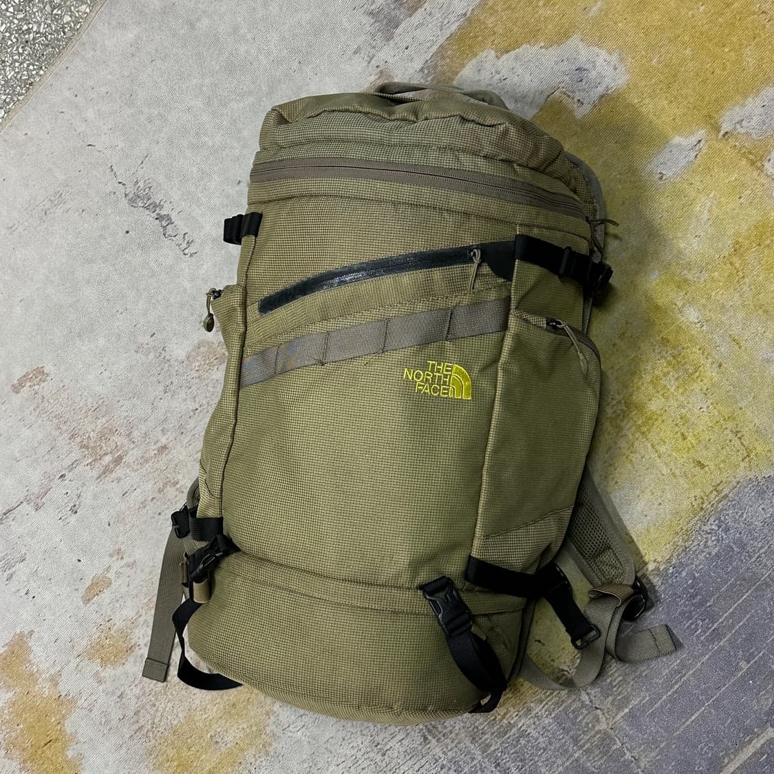 노페 원형 백팩 30L 상품이미지1