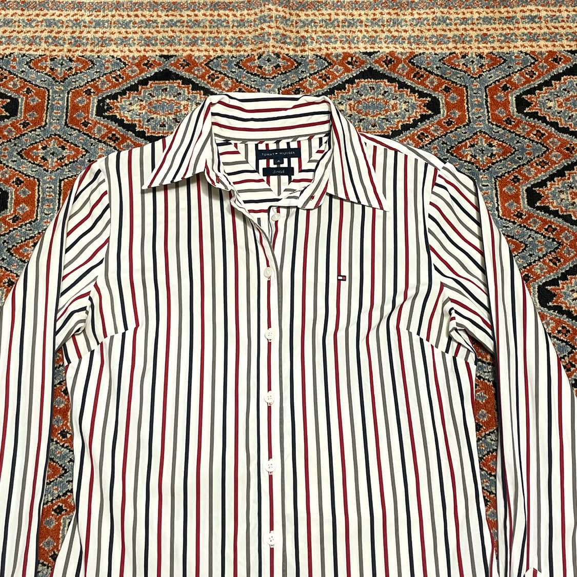 타미힐피거 3색 스트라이프 슬림핏 셔츠 여성4 상품이미지2