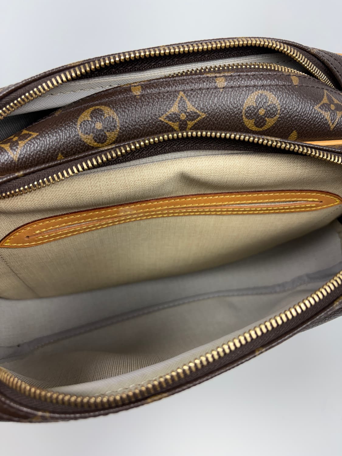 루이비통 M45254 리포터 PM 크로스백 상품이미지7