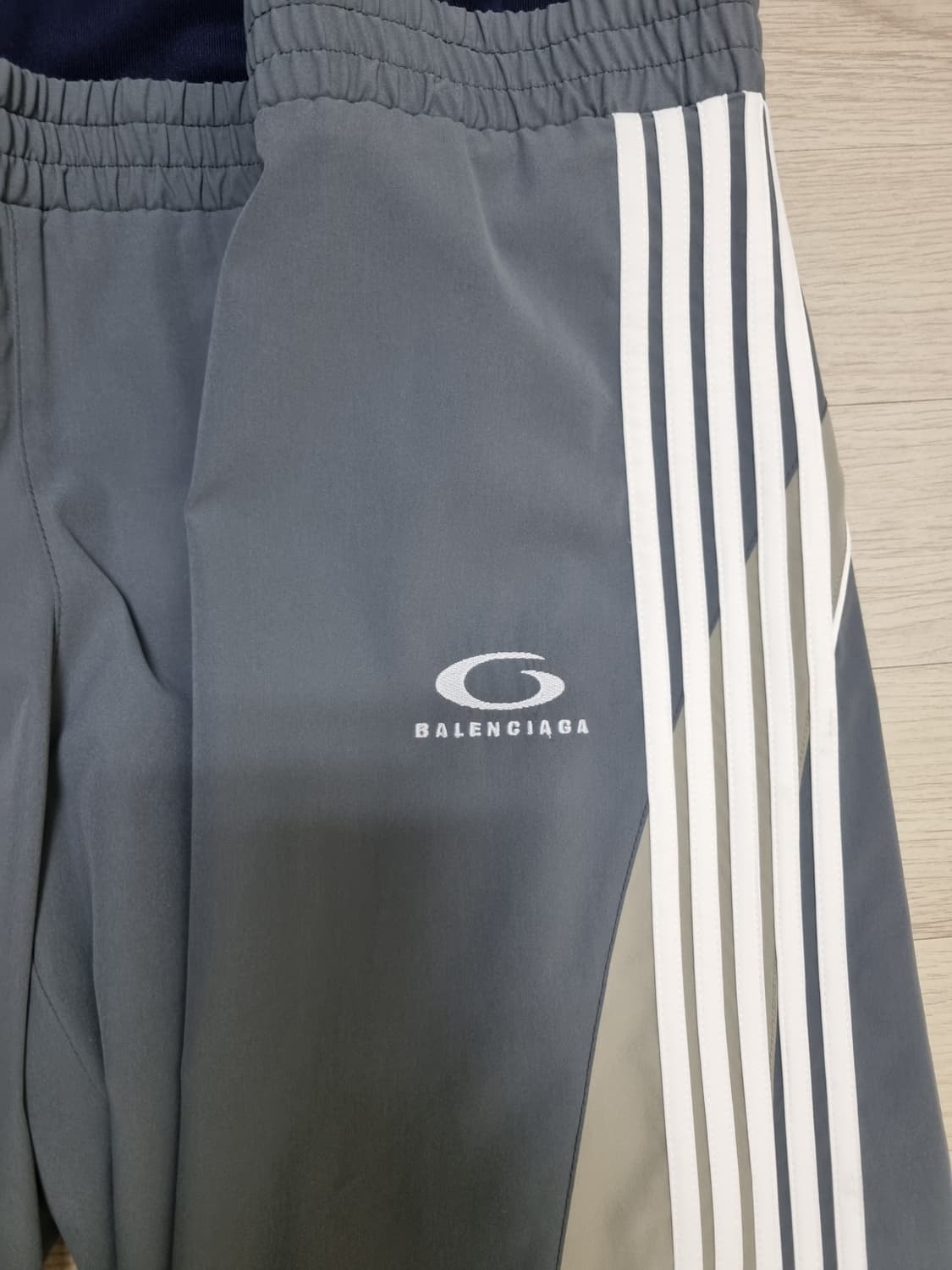 발렌시아가 컷업 트랙 팬츠 그레이 m 상품이미지2