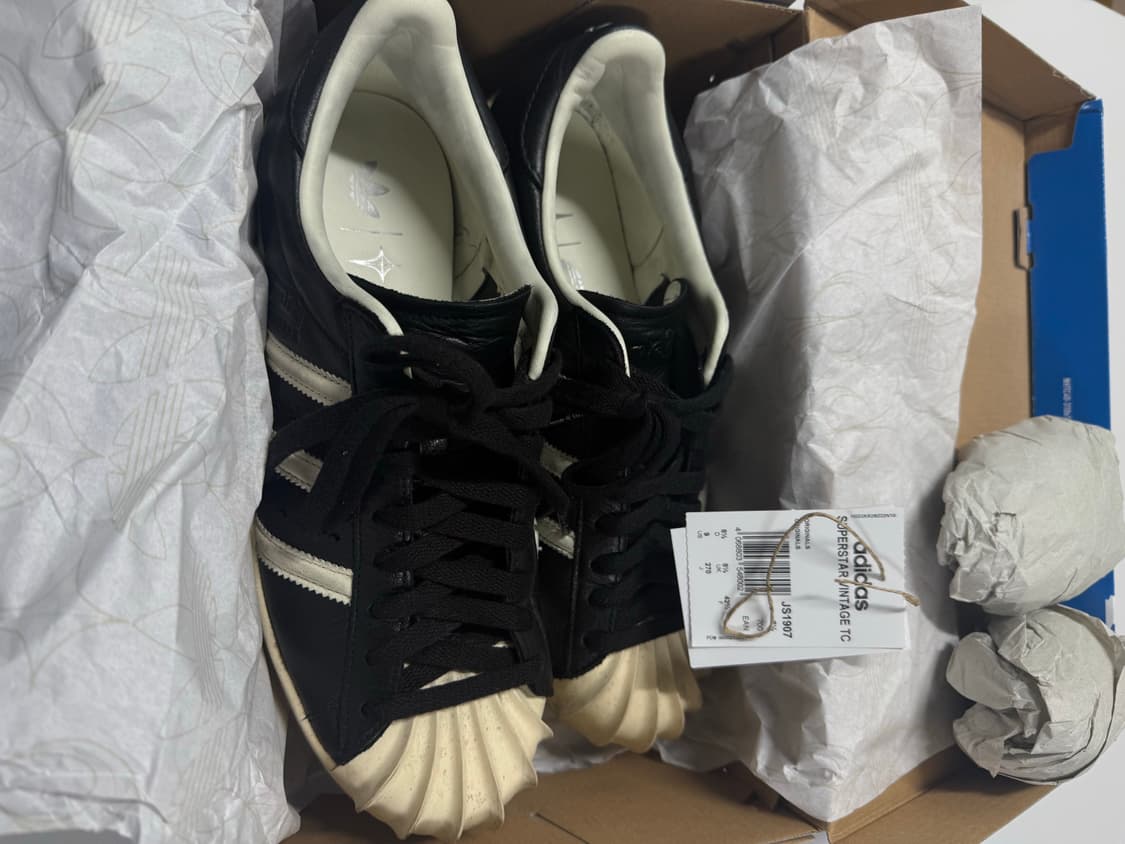 아디다스 x 떠그 클럽 슈퍼스타 빈티지 코어 블랙 크림 화이트 270 상품이미지3