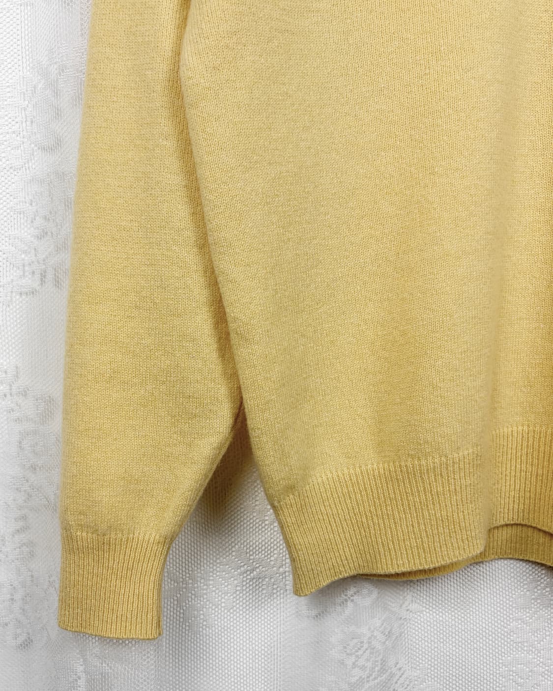 HONMA Soft Yellow Wool V-Neck Knit 상품이미지3