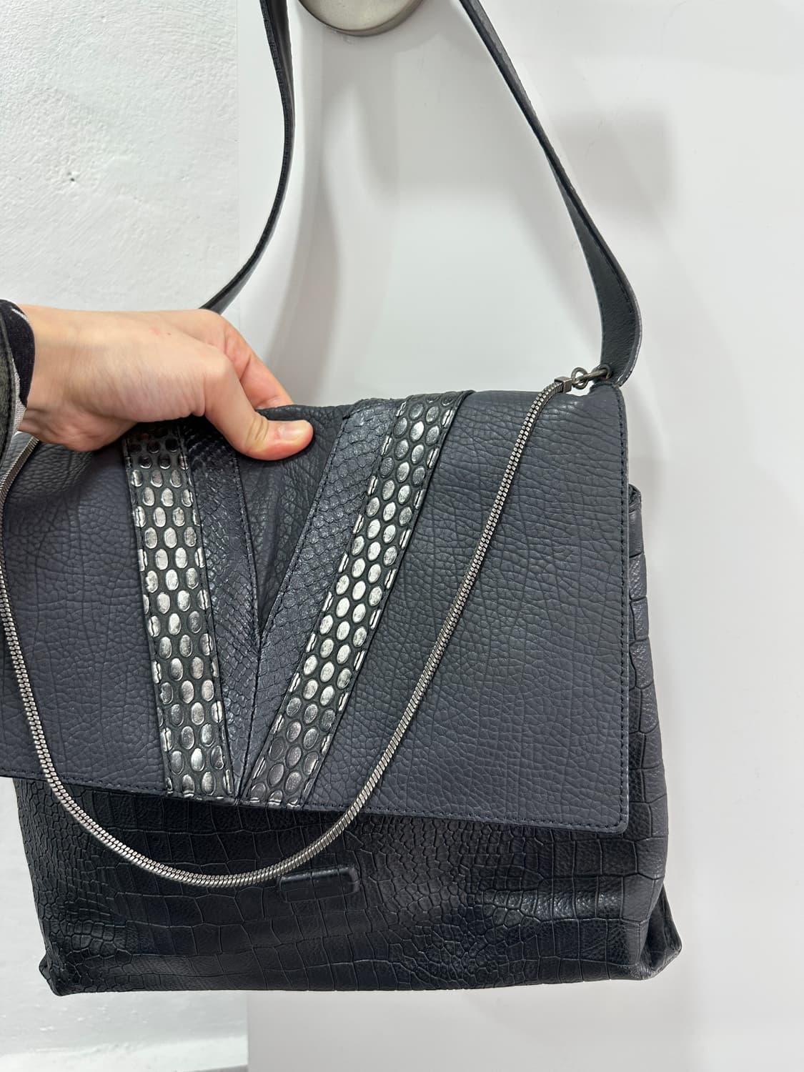 Crocodile embossed bag 상품이미지5