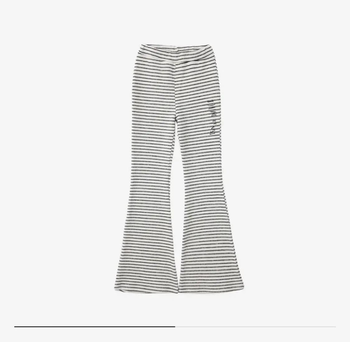 탠스댄스 파히섬 소프트 스트라이프 부츠 컷 팬츠 상품이미지1