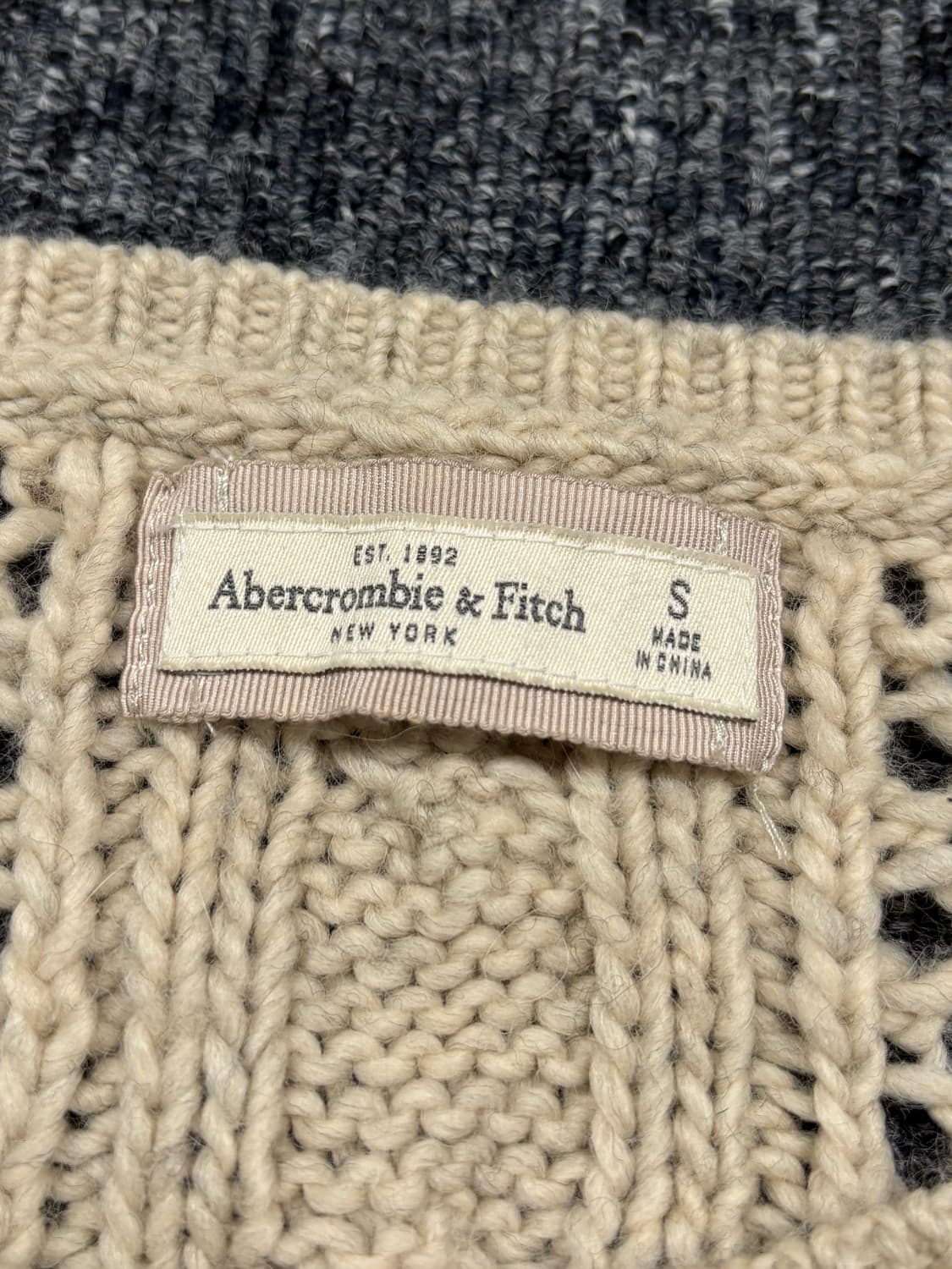 아베크롬비 베이지 꽈배기 니트 상품이미지5