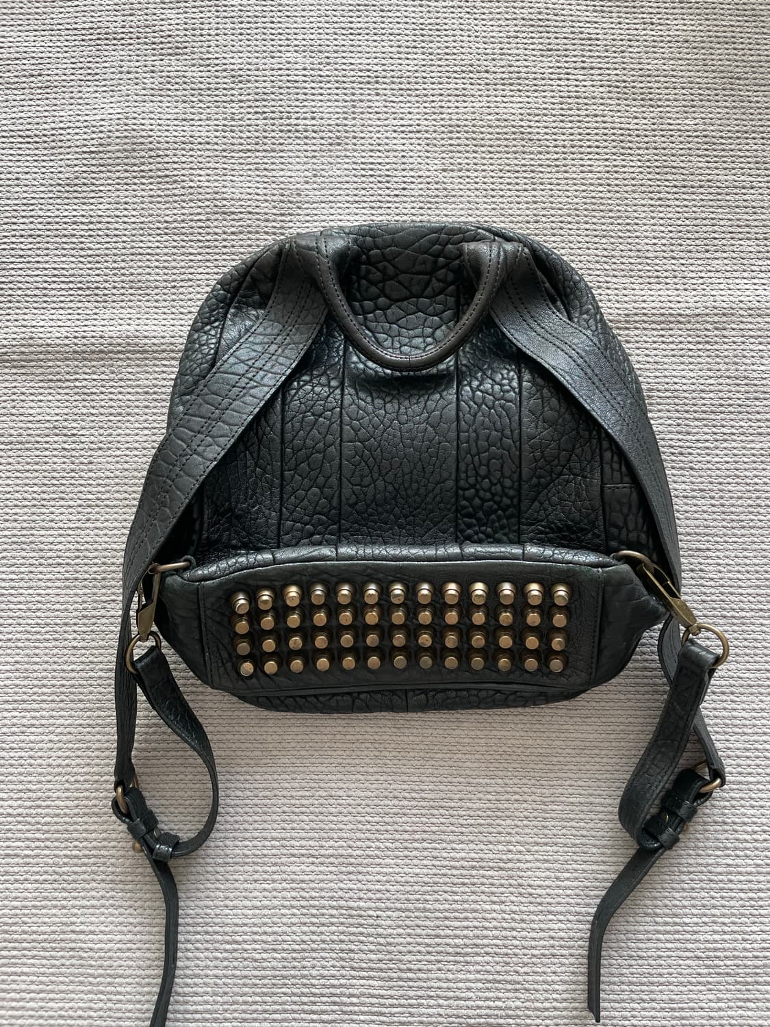 알렉산더왕 스터드 레더 백팩 상품이미지2