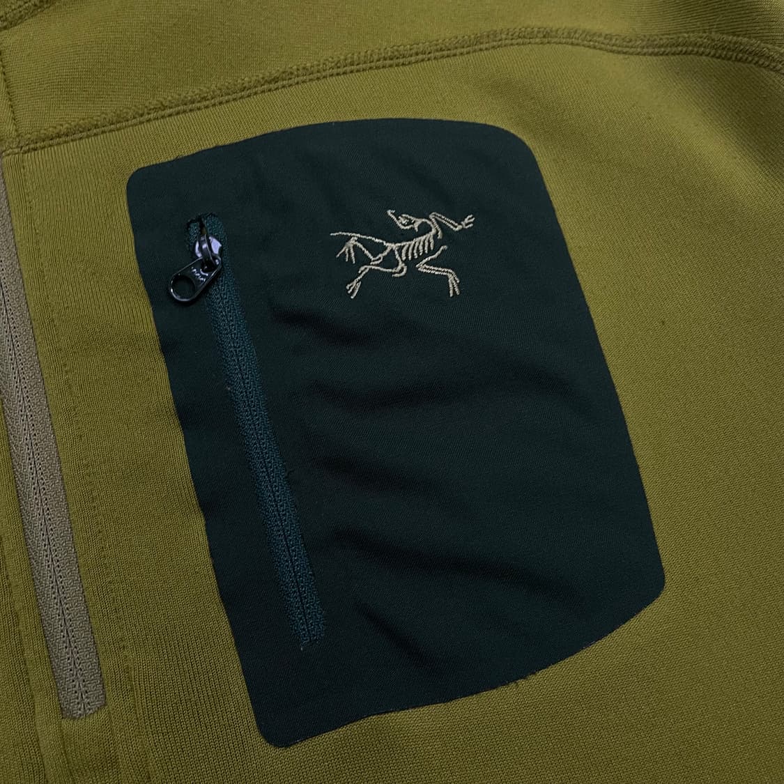 아크테릭스 폴리 포켓 하프집업 상품이미지3