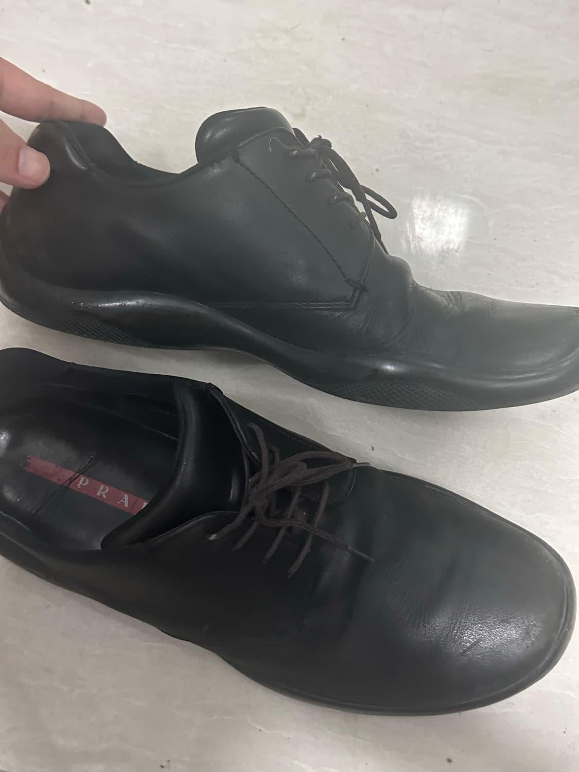 프라다 빈티지 레더 스니커즈 상품이미지6