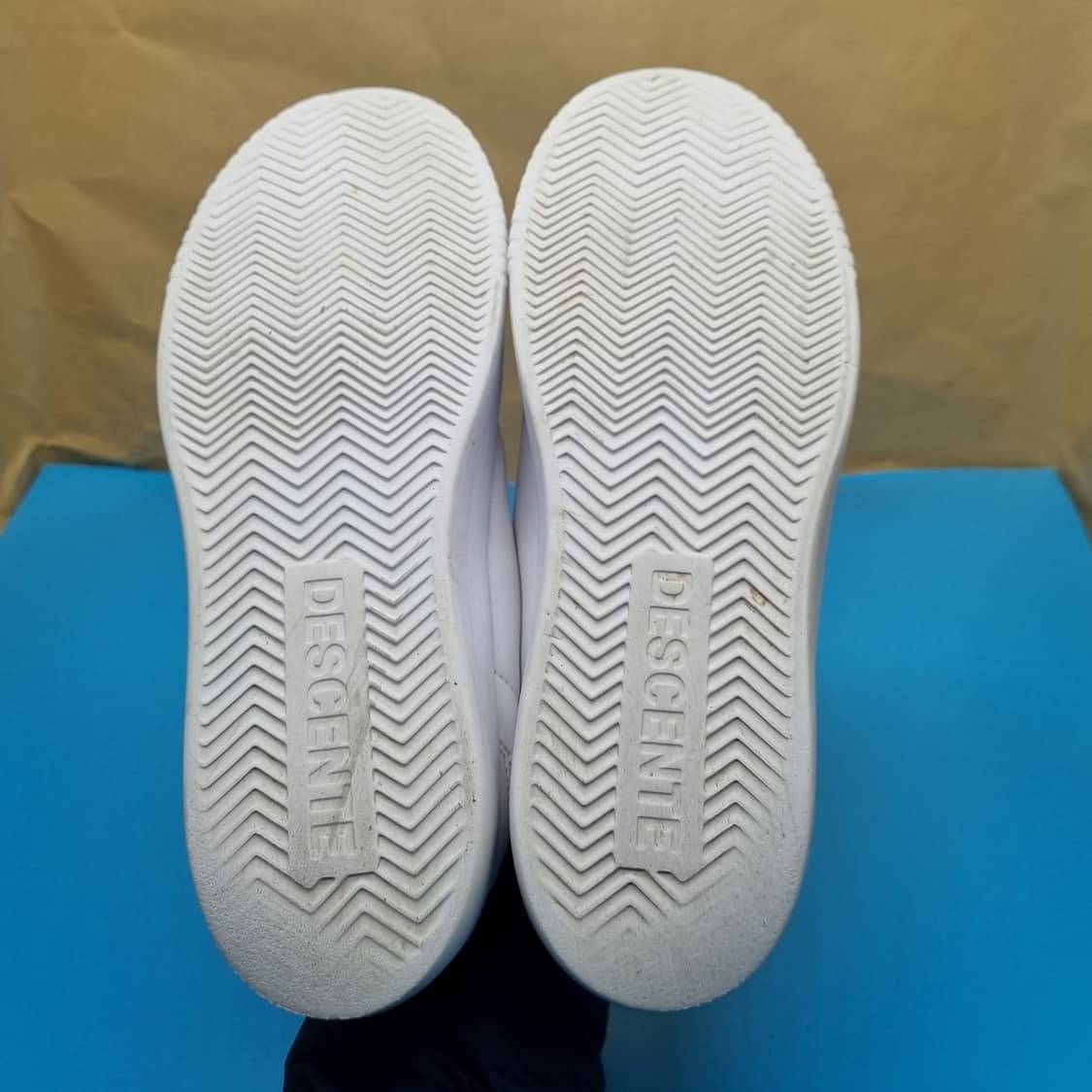 데상트 플랍 남성스니커즈270 상품이미지3