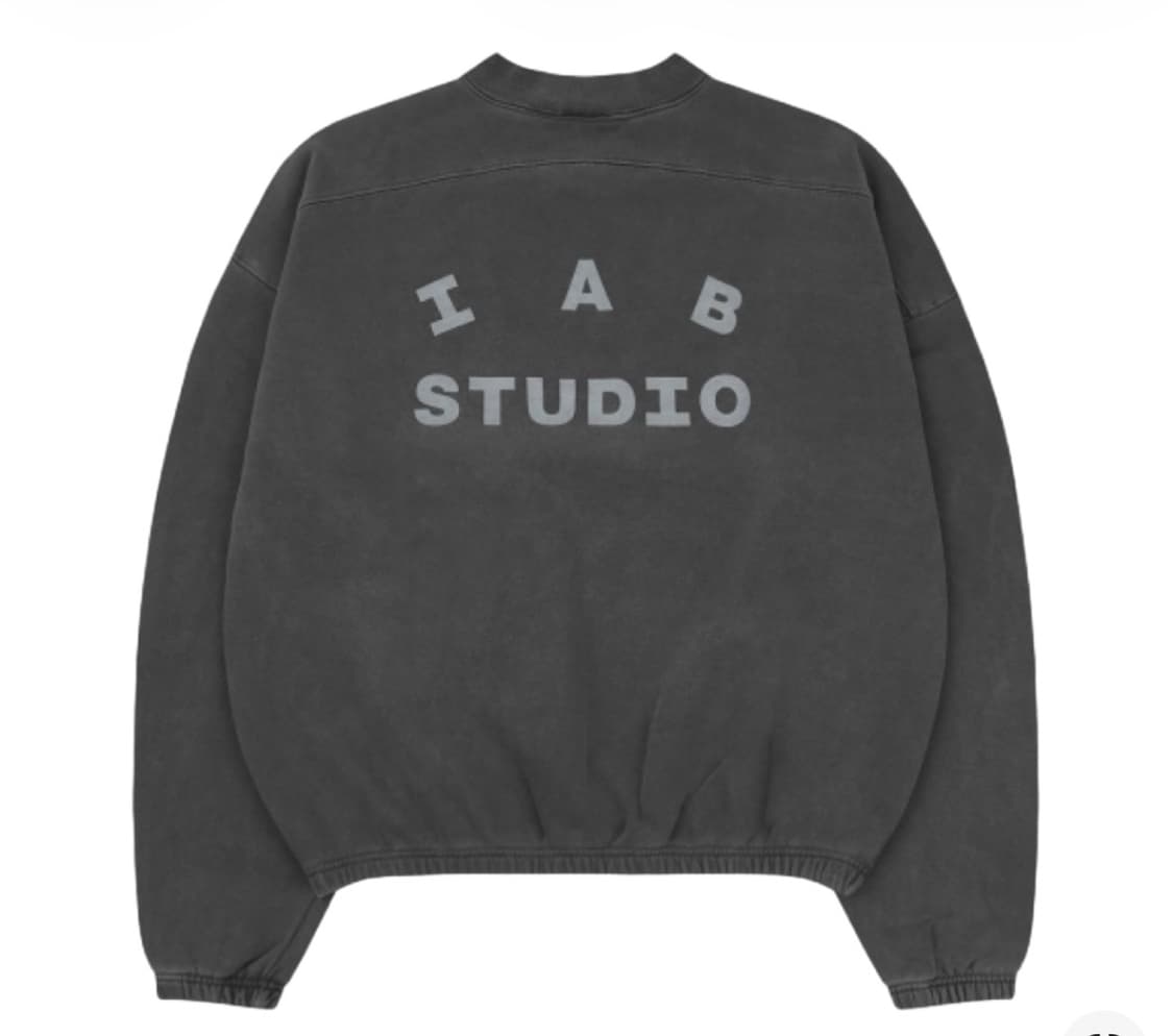 아이앱 스튜디오 피그먼트 크루넥 블랙 맨투맨 스웨트셔츠 상품이미지2