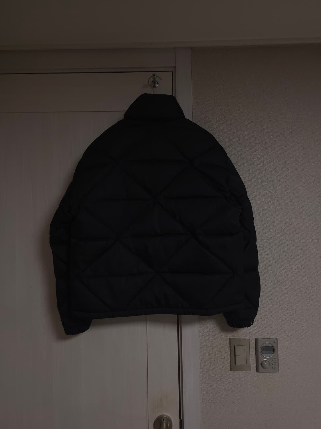 [L] 프라다 리나일론 퀄팅 패딩 블랙(SGB803) 상품이미지2