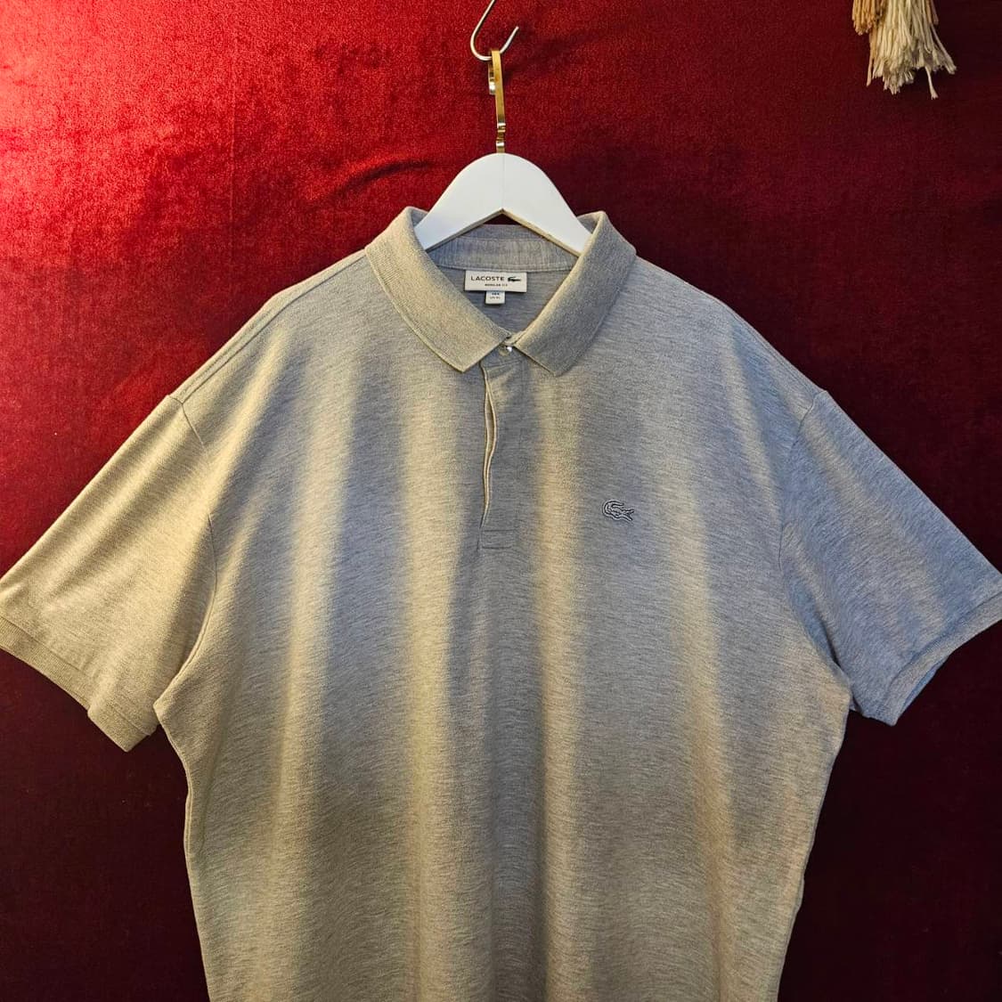 라코스테(LACOSTE) 그레이 패치

레귤러핏 반팔 카라티

 상품이미지2