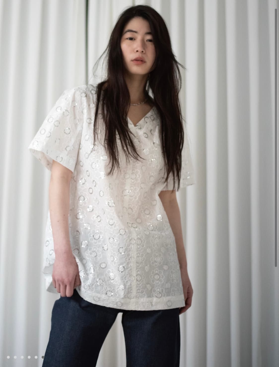 Teak ㅣ 화이트 스팽글 블라우스 WHITE SPANGLE BLOUSE 상품이미지1