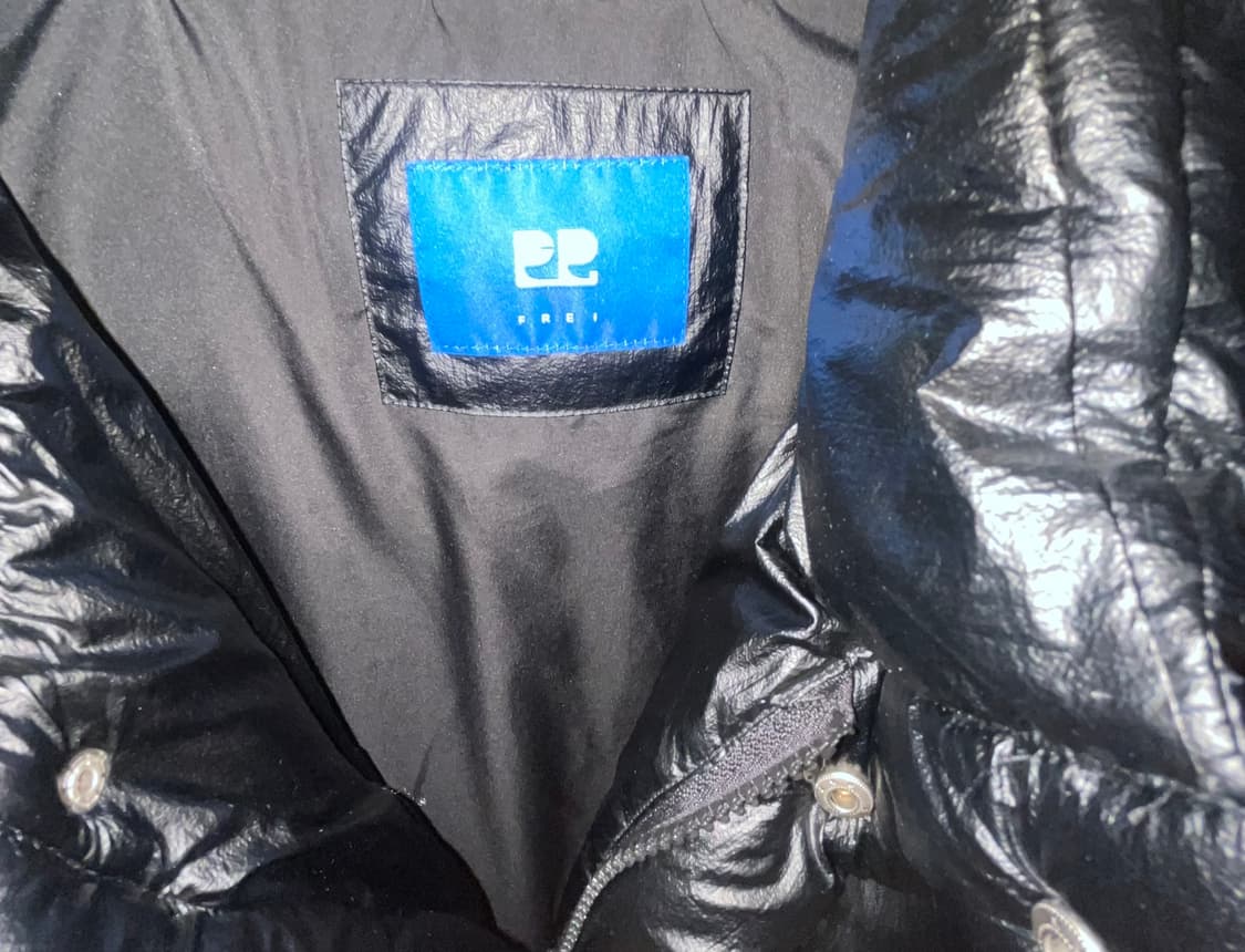 FREI 덕다운 유광 숏패딩 블랙 상품이미지3