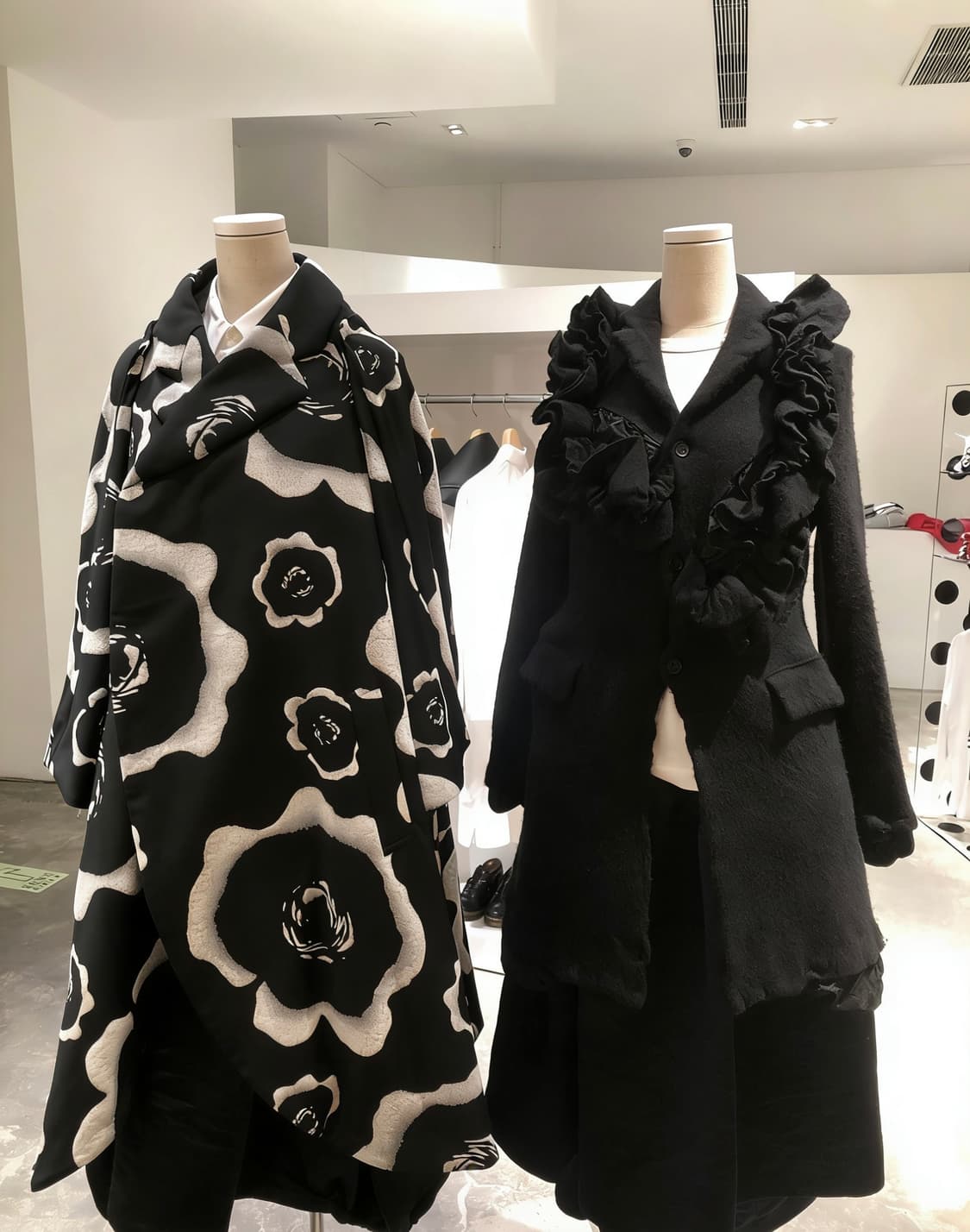 새상품 꼼데가르송 꼼꼼라인 로즈 코트 S 22FW 상품이미지2