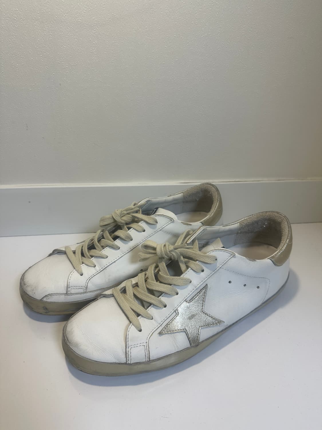 골든구스 슈퍼스타 화이트 골드탭 41 사이즈 상품이미지1