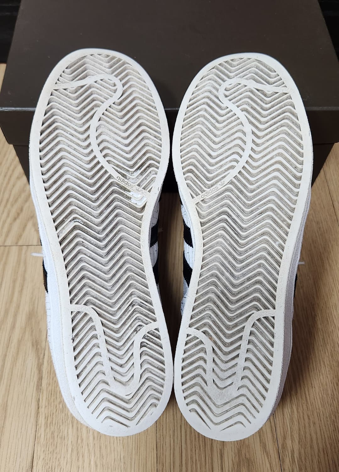 adidas 아디다스 슈퍼스타 그리드 레더
AQ8333 스니커즈, 운동화 상품이미지7