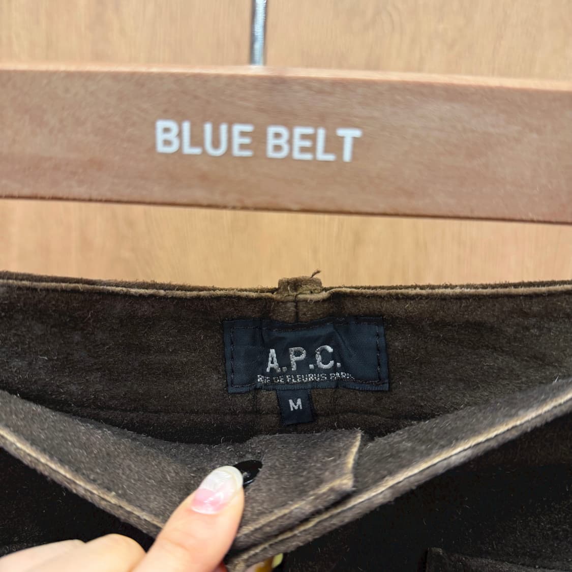 A.P.C. 가죽 팬츠 프론트 빅 포켓 디테일 스트레이트 핏 블랙 상품이미지6