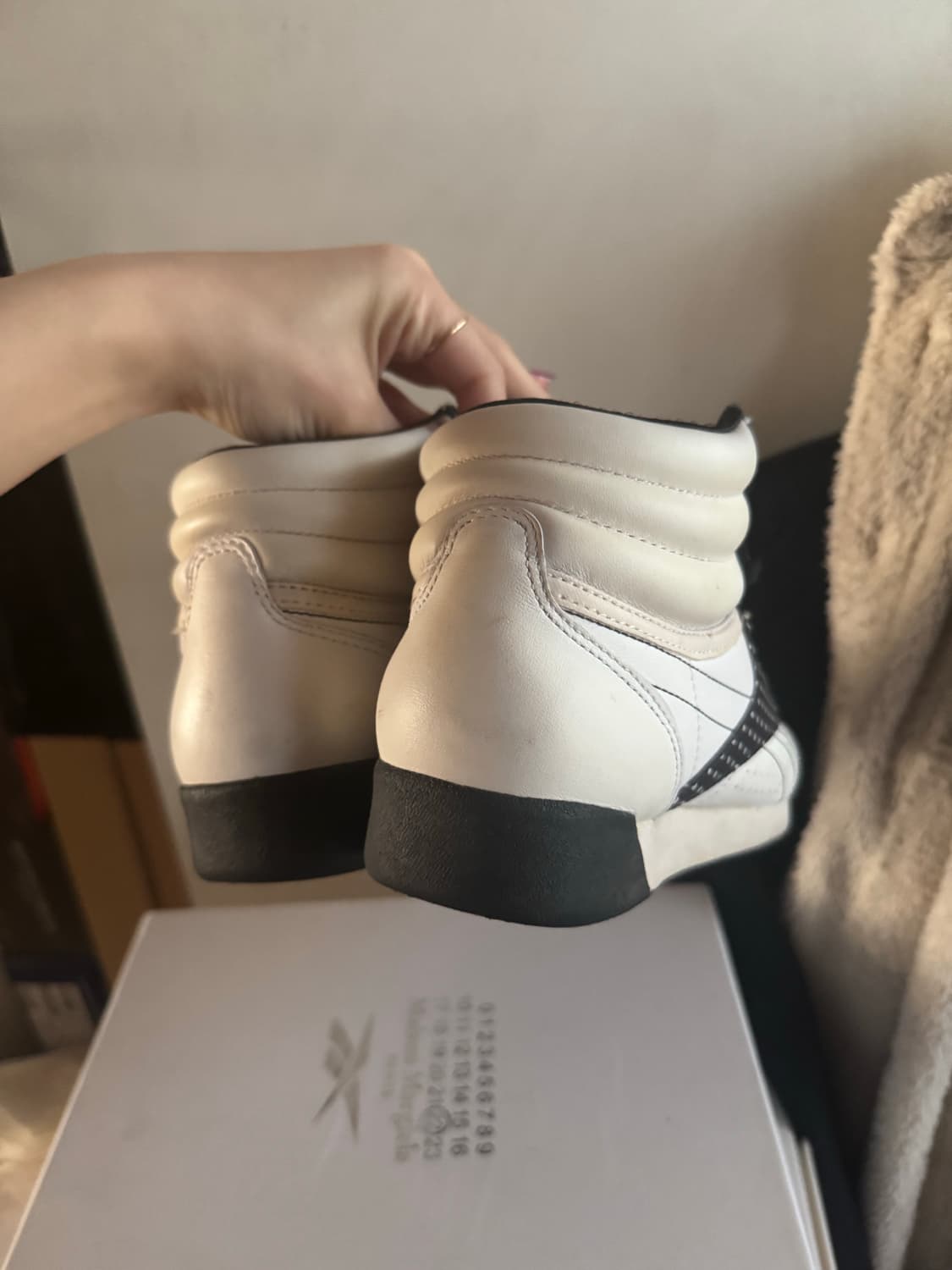 리복 도트 화이트 하이탑 230 상품이미지5