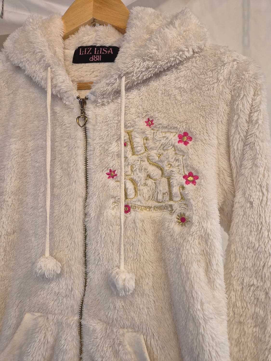 liz lisa doll 리즈리사돌 레터링 자수 폼폼이 플리스 후드집업 상품이미지2