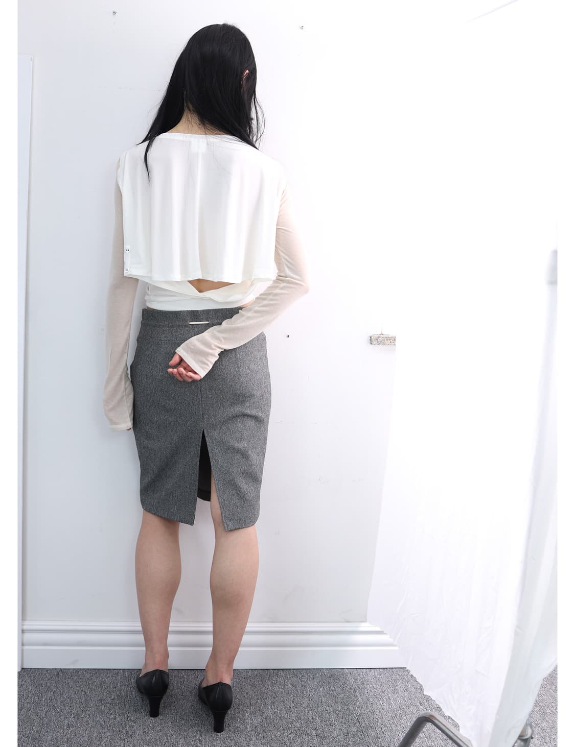 울리카상투스 백 플레어 탑 Ulika Back flare top 상품이미지4