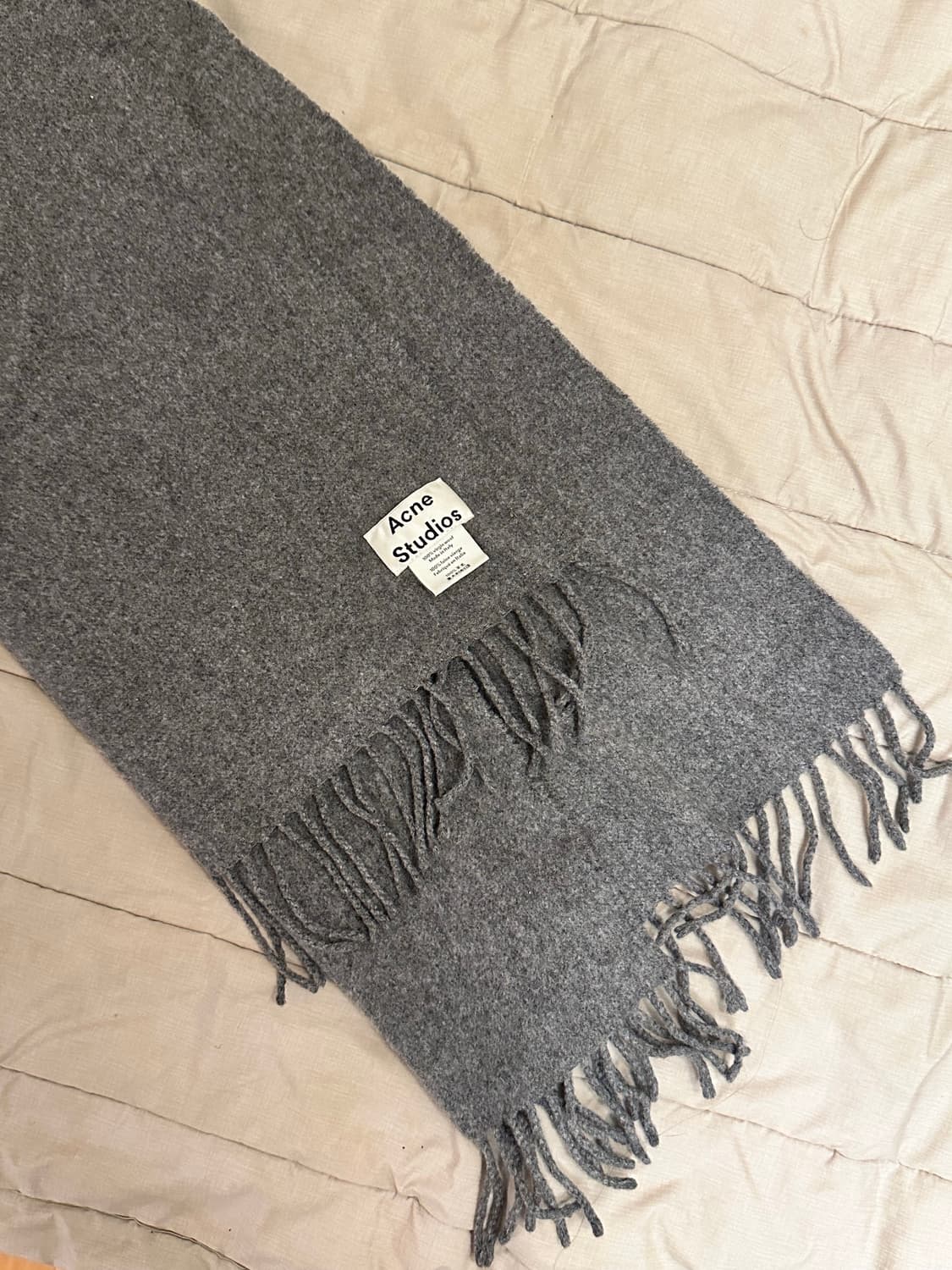 아크네스튜디오 머플러 그레이 상품이미지1