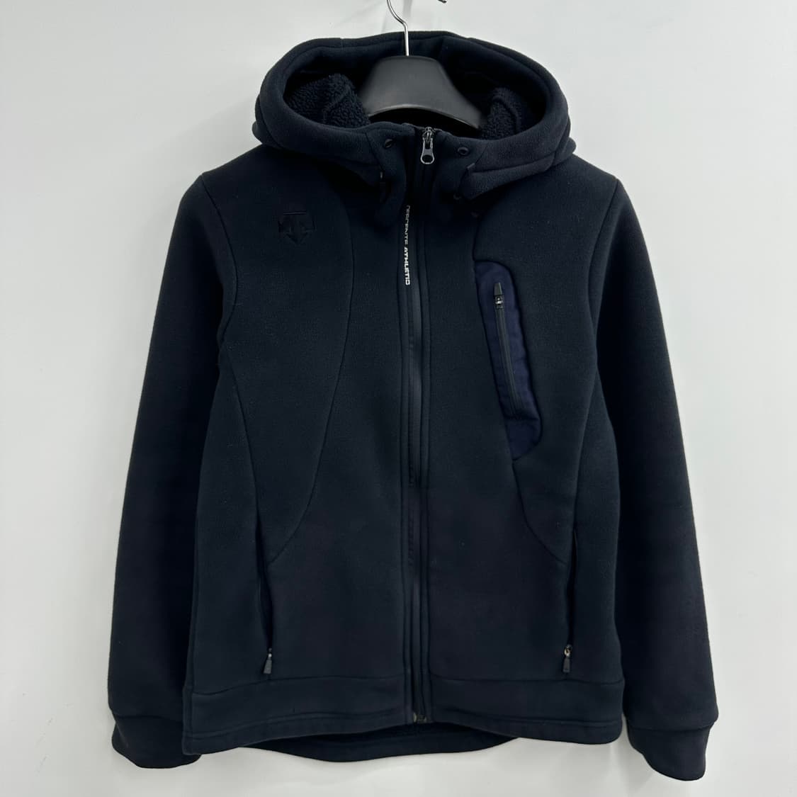 95 데상트 남자 안감 뽀글이 슬림핏 후리스 후드집업 상품이미지1