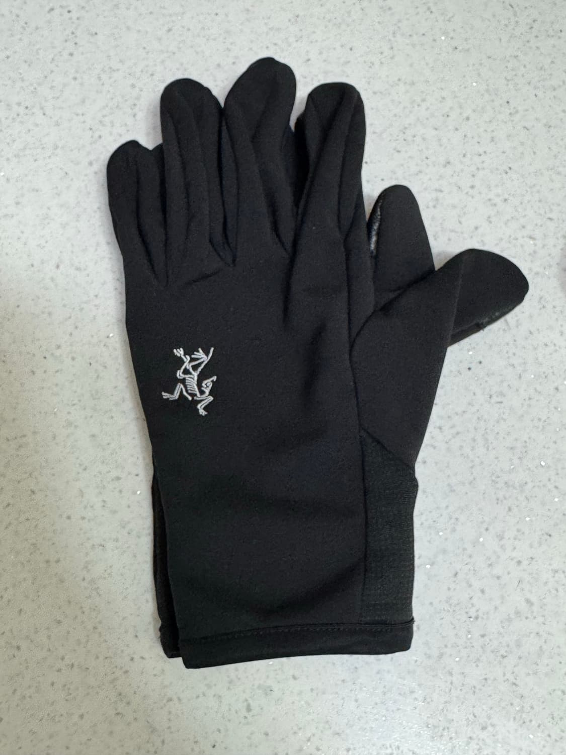 아크테릭스 벤타 글러브 M/L 블랙로고 상품이미지2