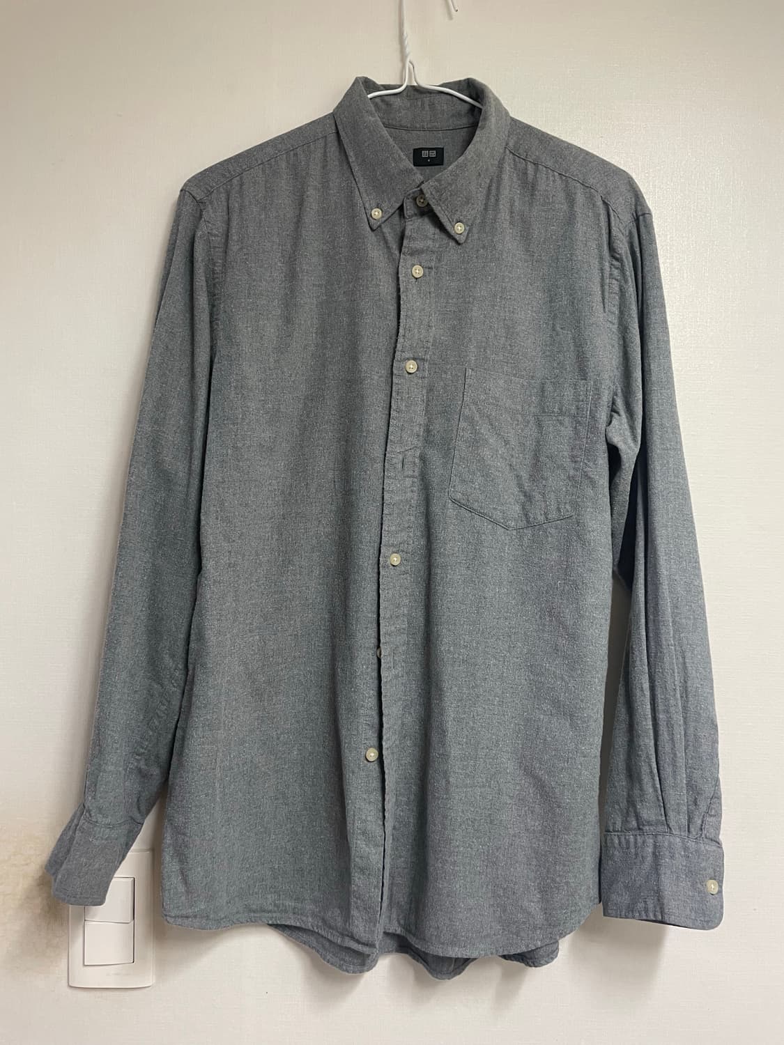 유니클로 그레이 셔츠 상품이미지1