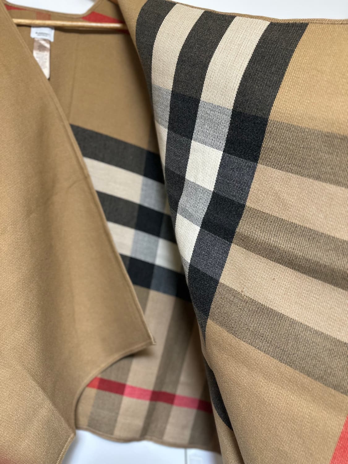 버버리 브라운 체크 캐시미어케이프 상품이미지3