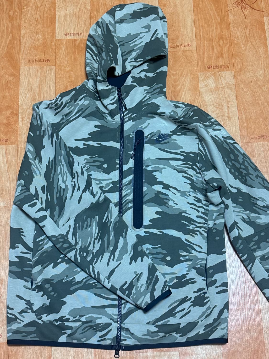 나이키 카모 테크팩 상품이미지1