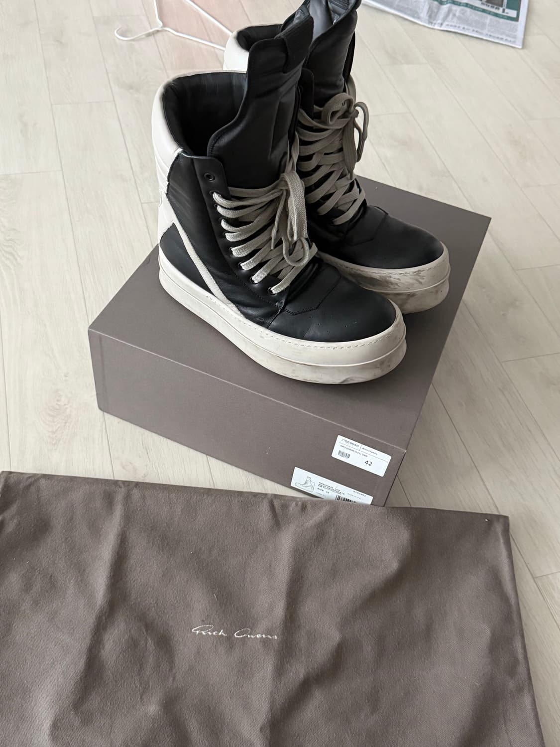 [42]릭오웬스 메가 지오바스켓 런웨이 상품이미지1