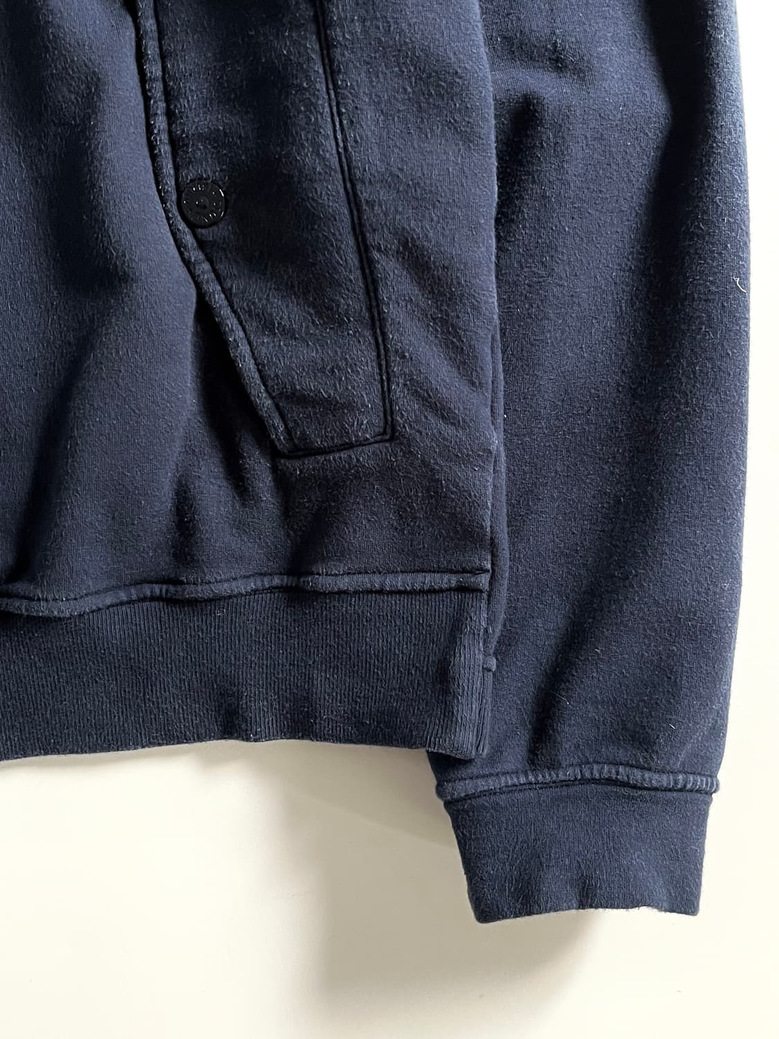 Stone Island 스톤 아일랜드 네이비 와펜 포켓 후드티 상품이미지5