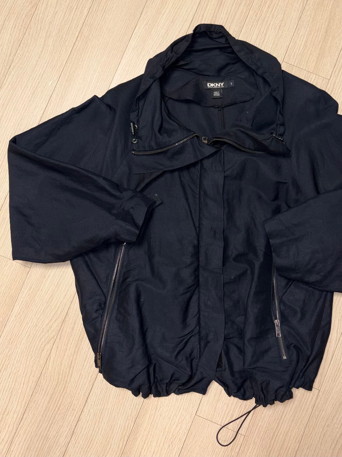 아야즈 dkny 바람막이 상품이미지2