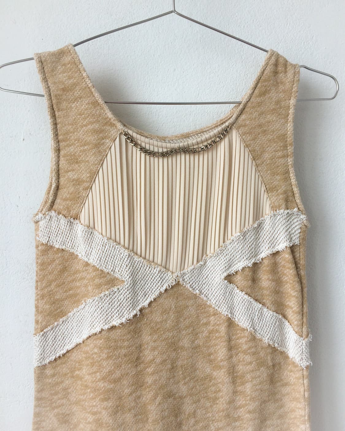 Pleats line detail knit sleeveless 상품이미지4