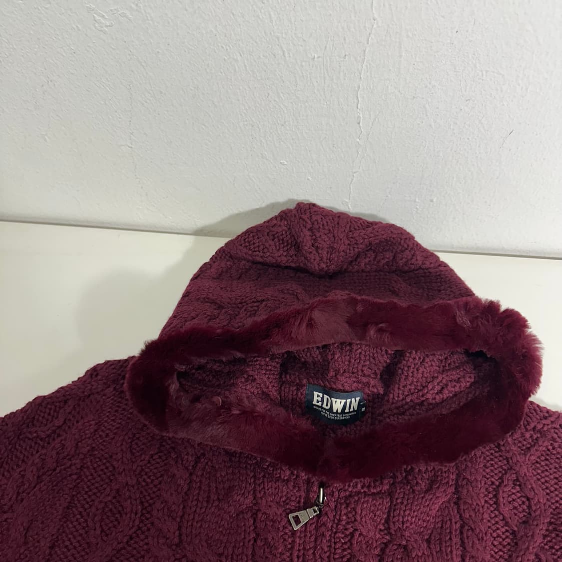 M 에드윈 버건디 퍼 꽈배기 니트집업 상품이미지4