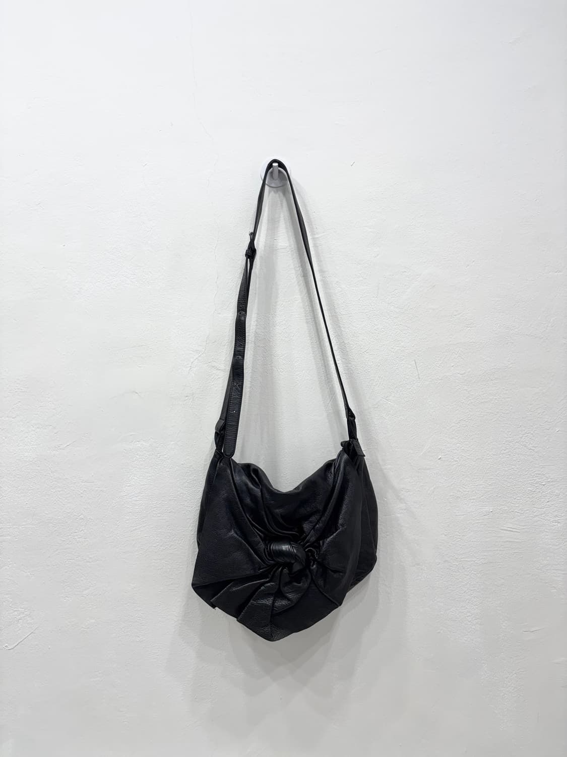 BEAU DESSIN 양가죽 크로스백 상품이미지1